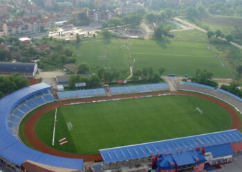 Drama u Srbiji: Trenera na stadionu udario grom, bore mu se za život
