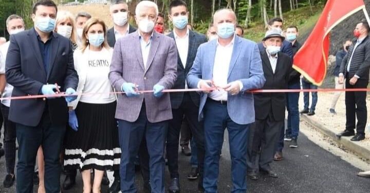 U BIJELOM POLJU PREMIJER CRNE GORE DUŠKO MARKOVIĆ SVEČANO OTVORIO SAOBRAĆAJNICU BISTRICA – PODVRH