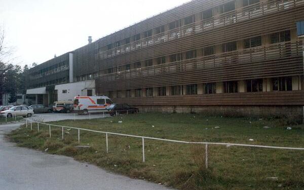 U Opštoj bolnici u Beranama preminule dvije osobe, deset pacijenata ima tešku kliničku sliku