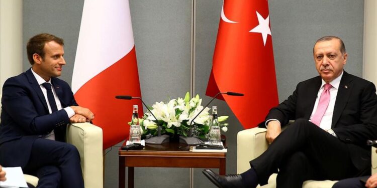 Razgovor Erdogana i Macrona: Turska ne ugrožava druge, neće dozvoliti narušavanje svojih prava