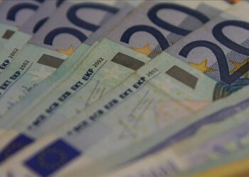 Pad ekonomije u eurozoni revidiran na 11,8 posto
