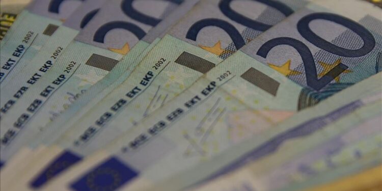 Pad ekonomije u eurozoni revidiran na 11,8 posto