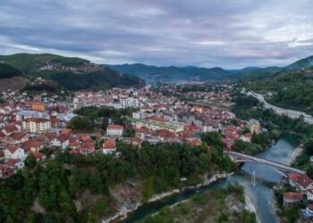 BIJELO POLJE: PAO SA TERASE, ŽIVOTNO UGROŽEN