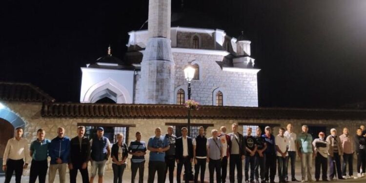 Savjet Muslimanskog naroda Crne Gore : “Abazoviću, ne vjerujemo više ‘Mladićevim čokoladicama’ iz Srebrenice nakon kojih je pobijeno…”