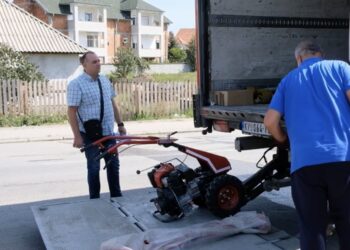 (VIDEO) Podjela poljoprivrednih mašina od njemačke organizacije HELP