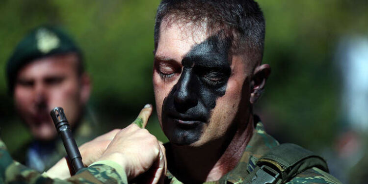 Grčka se naoružava i povećava broj vojnika