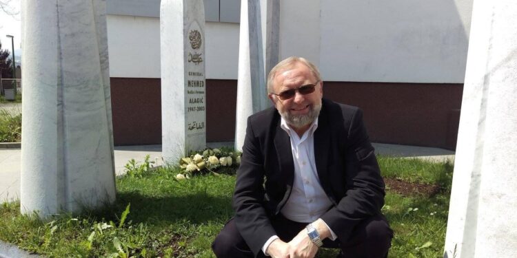 Dr.Šefik Kurdić, bošnjački alim i univerzitetski profesor, u intervjuu za sebilj.net: “Svi objektivni nemuslimani su zadivljeni humanizmom našega Poslanika, s.a.v.s.”