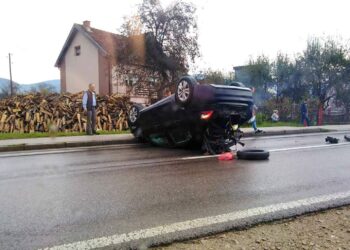 PREVRNUO SE AUTOMOBIL KOD PRIJEPOLJA