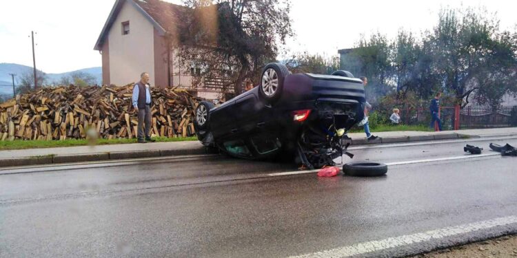 PREVRNUO SE AUTOMOBIL KOD PRIJEPOLJA