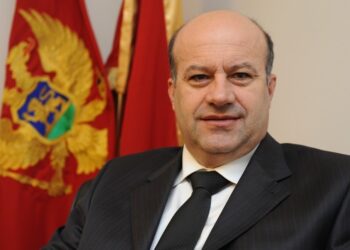 Abazović će shvatiti da je u nezgodnijoj situaciji nego BS