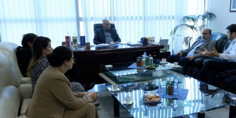 (VIDEO) U Tutinu razgovarano o implementaciji projekta “OD MJERE DO KARIJERE” I ” REINTERGRACIJI”