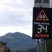 (VIDEO) Postavljeni usporivači brzine i saobraćajna signalizacija pored škole u Ribariću