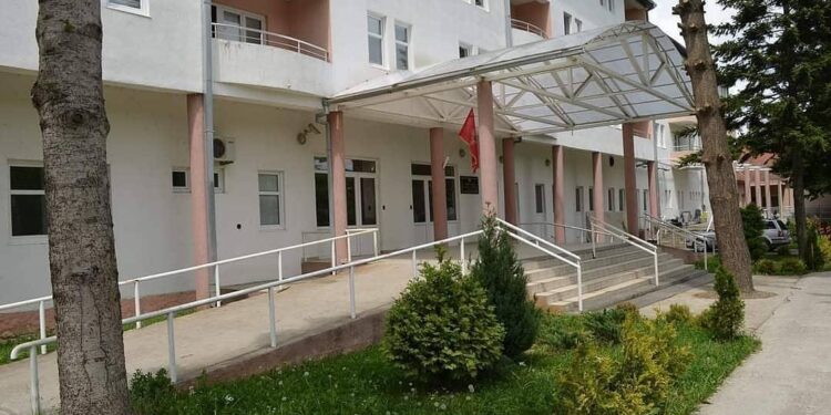 BJELOPOLJSKI DOM STARIH ČETIRI MJESECA U KARANTINU: ZAPOSLENI SE ROTIRAJU NA PETNAEST DANA