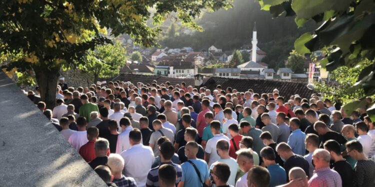 Konjic: Stotine Konjičana oprostile se od Ajle Đikić, imala je najveće ljudske vrijednosti