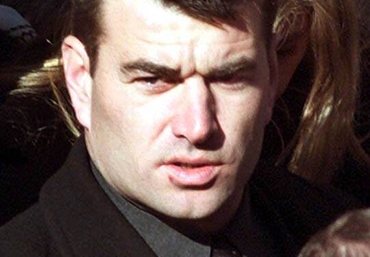 CRVENIM BERETKAMA PUKLI BRAKOVI ZBOG ROBIJE: “Gadilo mi se da vodim ljubav u zatvoru”
