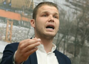 STANIVUKOVIĆ OTKRIO PRAVO LICE: „U SREBRENICI NIJE BILO GENOCIDA, A PRESUDE KARADŽIĆU I MLADIĆU NE PRIZNAJEM. Čiča-miča, gotova priča“