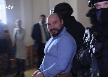 PLAĆENI UBICA ČABA DER PRIZNAO MAĐARSKOJ POLICIJI: DVIJE MAFIJAŠKE GRUPE PONUDILE SU MI DA UBIJEM VUČIĆA!