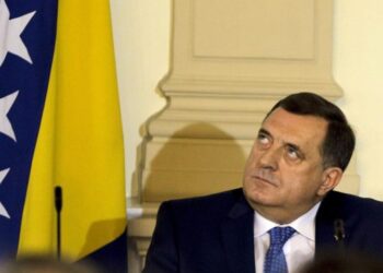 DODIK NE ZNA GDJE UDARA: POČEO SA SMJENAMA RUKOVODILACA USTANOVA I PREDUZEĆA
