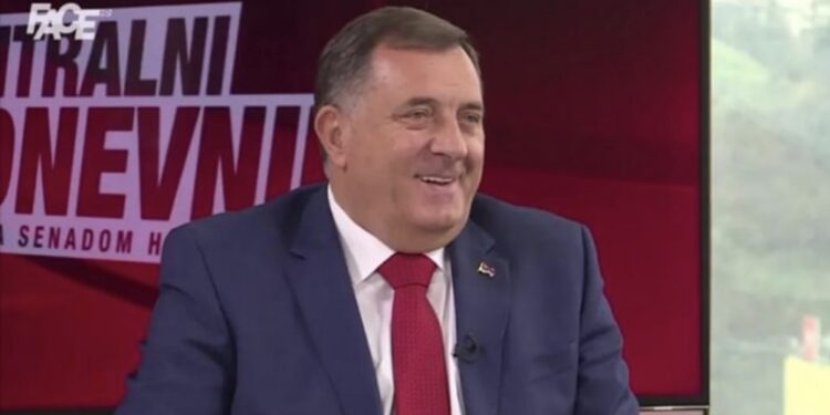 (VIDEO) Dodik-Hadžifejzović: Šta si ti? Novinar! A, politički? Novinar! Ti si zajebant! Sprdaš se sa mnom!