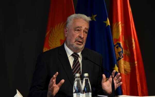 Žalim zbog protjerivanja dvojice ambasadora