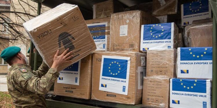 BiH: Evropska unija uručila medicinsku zaštitnu opremu sarajevskim bolnicama