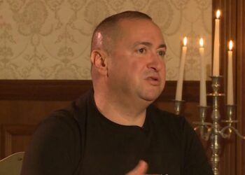 NEKADA JE ČUVAO KOZE, A DANAS SE KUPA U EURIMA: Ovako je Đani živio u prošlosti, sve otkriveno