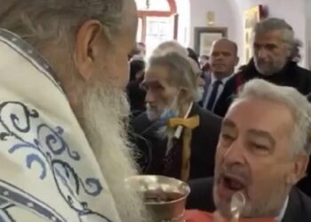 Budući premijer Crne Gore tvrdi: Ako imate vjeru nećete se zaraziti pričešćem istom kašikom