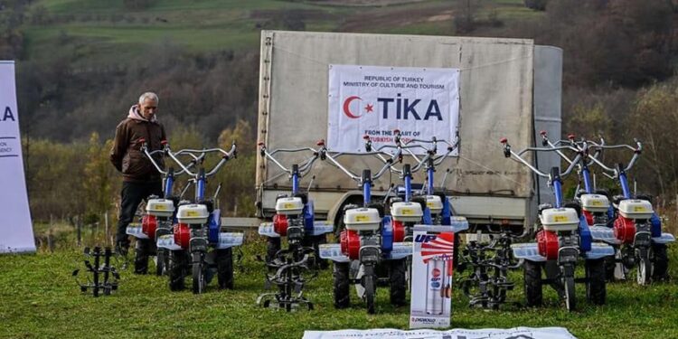 TURSKA AGENCIJA “TIKA” DONIRALA MAŠINE POLJOPRIVREDNICIMA IZ BIJELOG POLJA