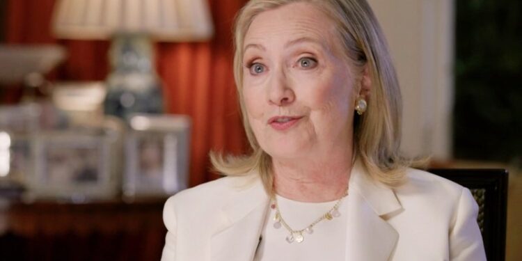 Hillary Clinton: Pobjeda Bidena i Harris je karta za stvaranje historije