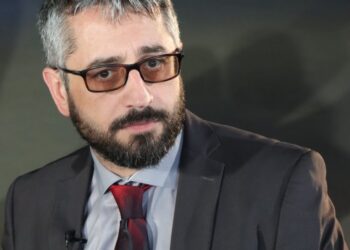 „Književnost je majdan iz kojega se jezik kao rudno bogatstvo eksploatiše.”