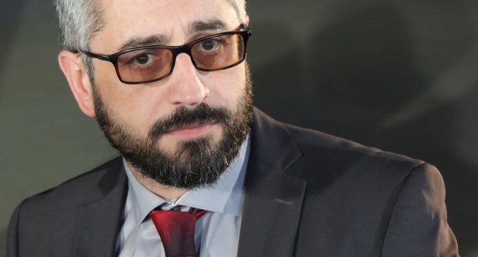 „Književnost je majdan iz kojega se jezik kao rudno bogatstvo eksploatiše.”