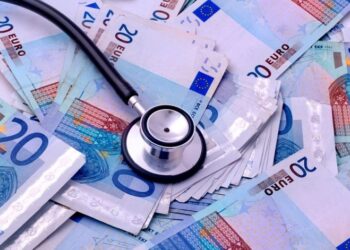 Kazne za one koji vrbuju medicinare u Srbiji i odvode ih u inostranstvo od 500 do 1.400 evra