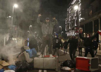 Haos u Španiji: Barikade u Madridu, sukobi u Barceloni