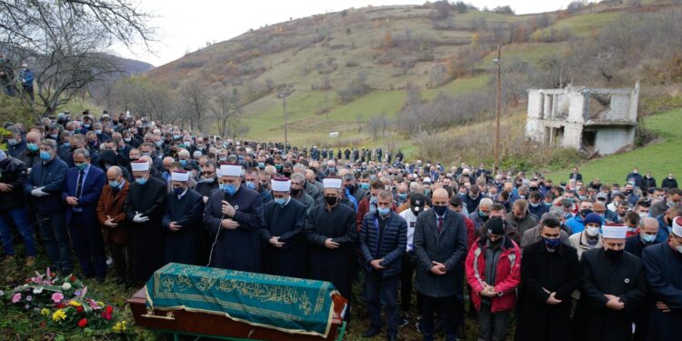 Klanjana dženaza Mirsadu Peci, kandidatu SDA za načelnika Općine Travnik