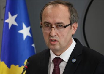 Kosovski premijer Hoti poziva BiH da ukine vize i otvori kancelarije za vezu