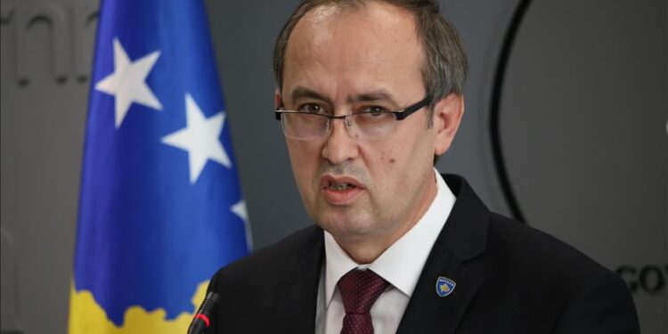 Kosovski premijer Hoti poziva BiH da ukine vize i otvori kancelarije za vezu