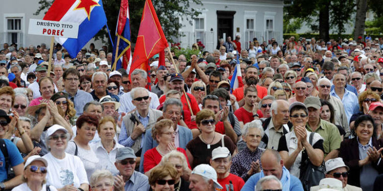 Šta je ostalo od AVNOJ-a: Samo ruševine sjećanja