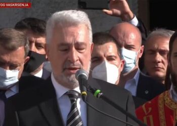 Krivokapić: Amfilohije stoji rame uz rame sa Svetim Petrom Cetinjskim i Njegošem