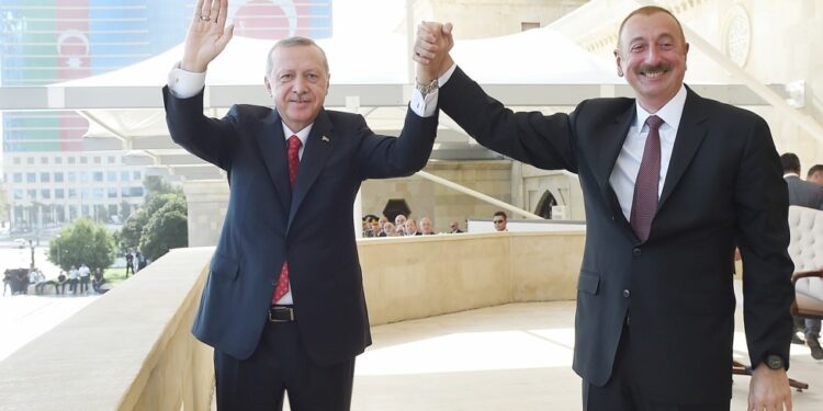 Erdogan i turski zvaničnici čestitali Azerbejdžanu na oslobađanju strateški važnog grada Šuše