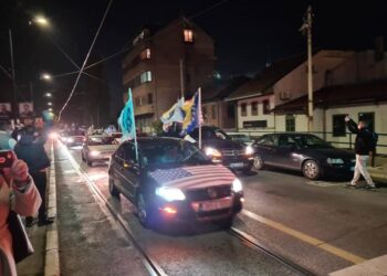 (VIDEO) POGLEDAJTE KAKO JE VEČERAS BILO U GLAVNOM BH. GRADU: SARAJEVO I BIH UZ BIDENA!