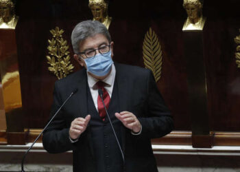 Lider francuske opozicije: Muslimane trebamo poštovati