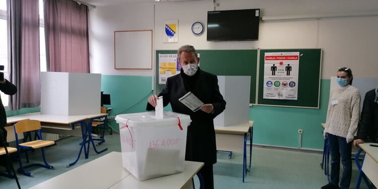 IZETBEGOVIĆ NAKON GLASANJA: AKO IMAMO NEKOME NEŠTO DA SE IZVINIMO VRLO RADO