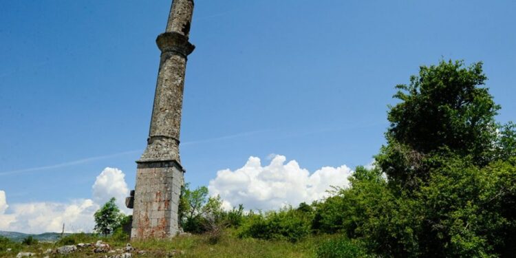 MUNARA KOJA TRI IPO STOLJEĆA PRKOSI VREMENU I RATOVIMA