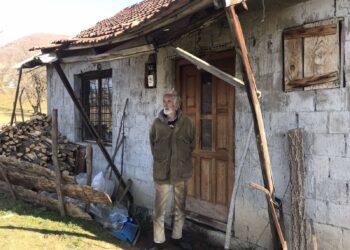 BIHORSKI ROBINZON KRUSO: HAJRO ŠABOTIĆ, ŽIVI SAM, BEZ PRIMANJA I POMOĆI DRŽAVE