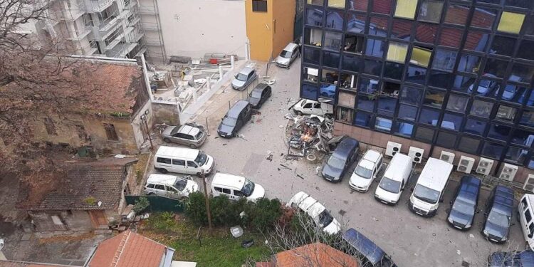 “Jedan krvave glave, drugi ostao bez ruke” EKSPLOZIJA KOD RTS-a (VIDEO)