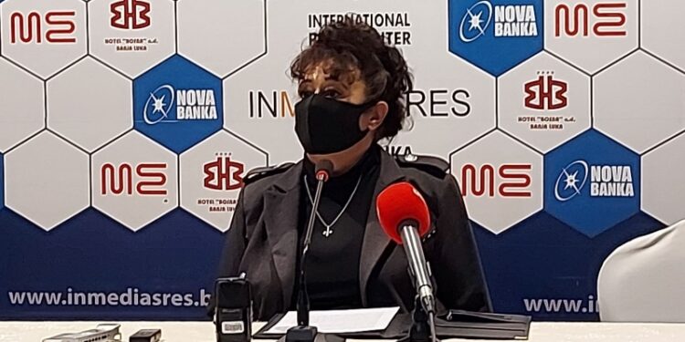 Karadžićeva kćerka spašava Dodika: Tabla sa Radovanovim imenom treba biti uklonjena!