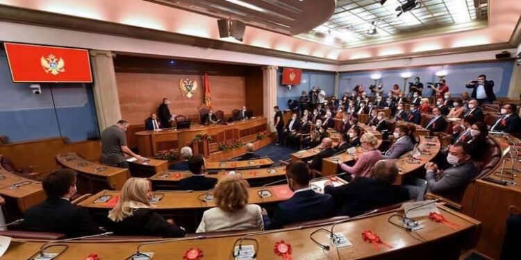 Kako je Suadinim glasom odbijena Rezolucija o genocidu u Srebrenici