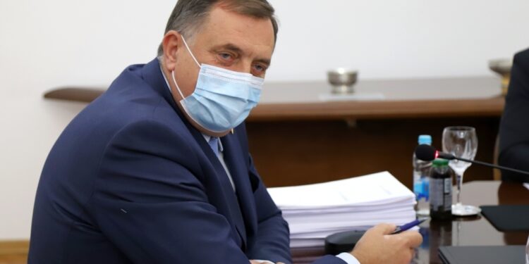 Dodik primljen u UKC RS-a