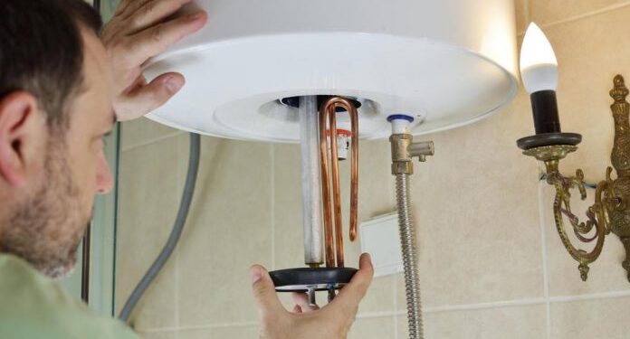 GASITI BOJLER PRIJE KUPANJA, ILI NE? ELEKTRIČAR KONAČNO OBJASNIO GDJE GRIJEŠIMO