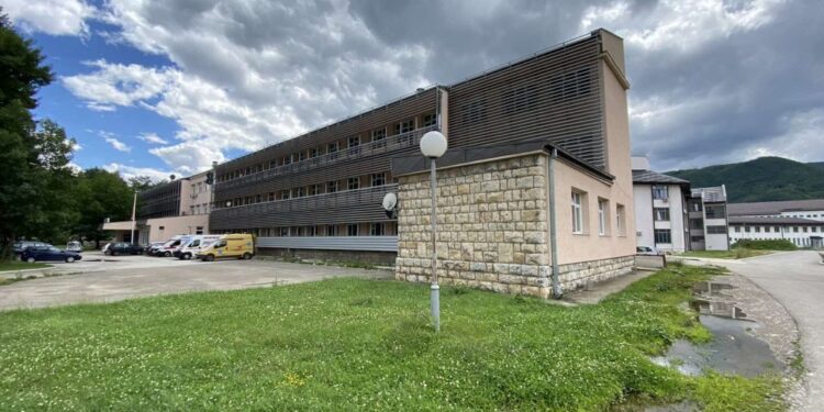 OB BERANE: ŠEST PACIJENATA ZARAŽENIH KORONAVIRUSOM IMA TEŠKU KLINIČKU SLIKU